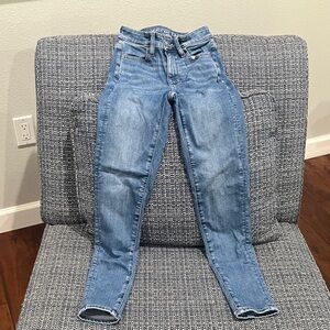 American Eagle Outfitters Light Blue Skinny Jeans